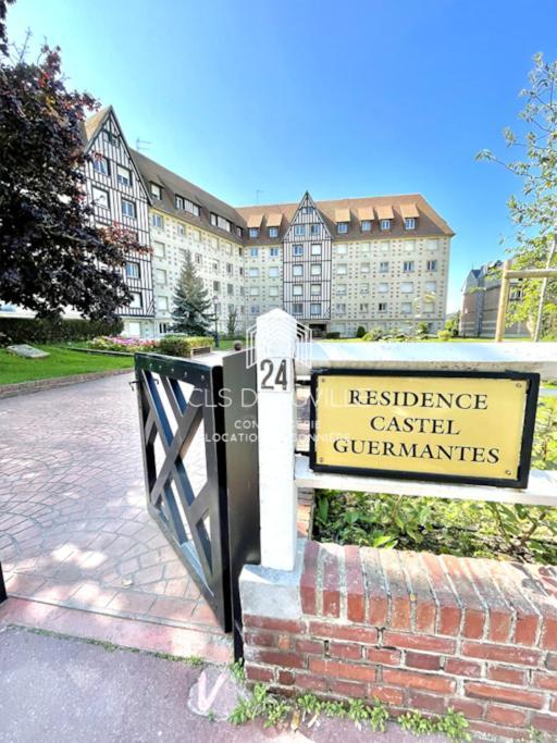 Le Castel 1 C.L.S Deauville Exterior photo